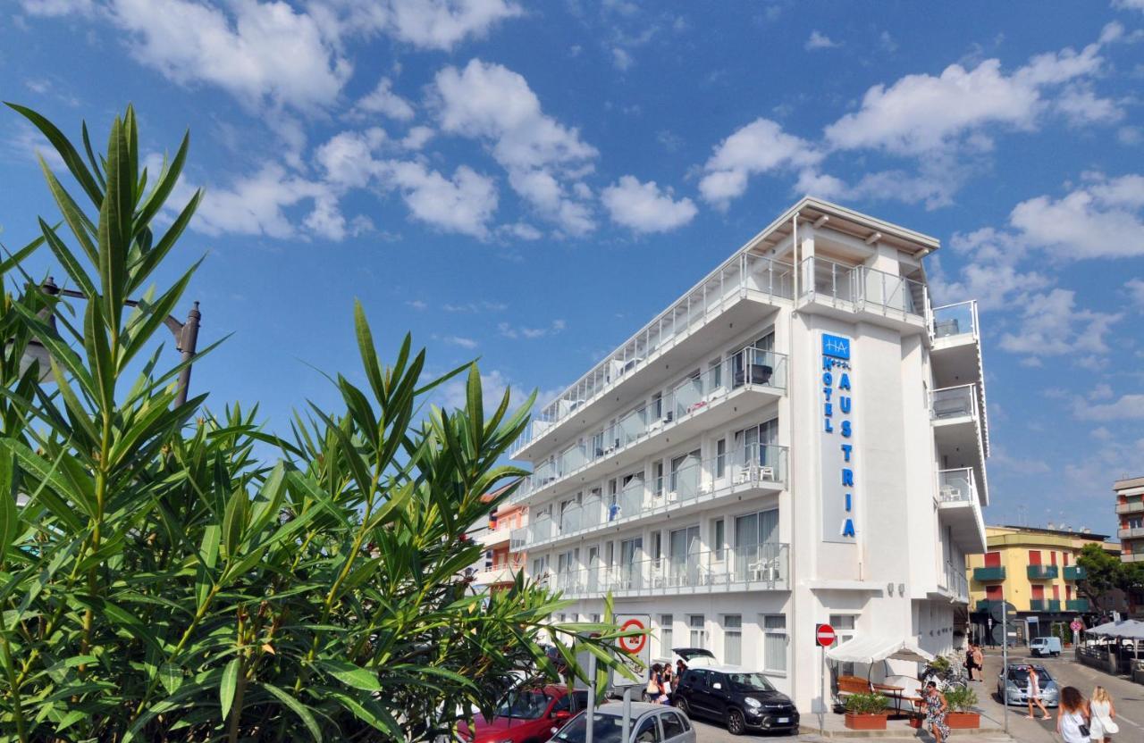 Hotel Austria Каорле Екстериор снимка