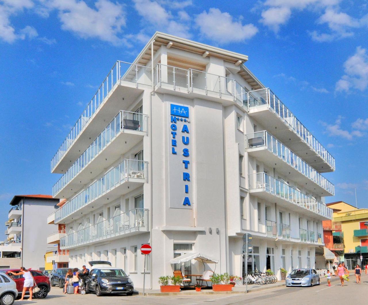 Hotel Austria Каорле Екстериор снимка
