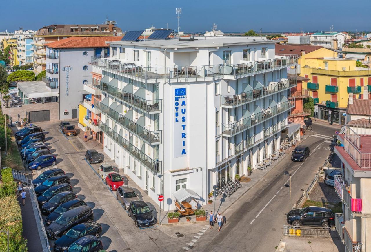 Hotel Austria Каорле Екстериор снимка