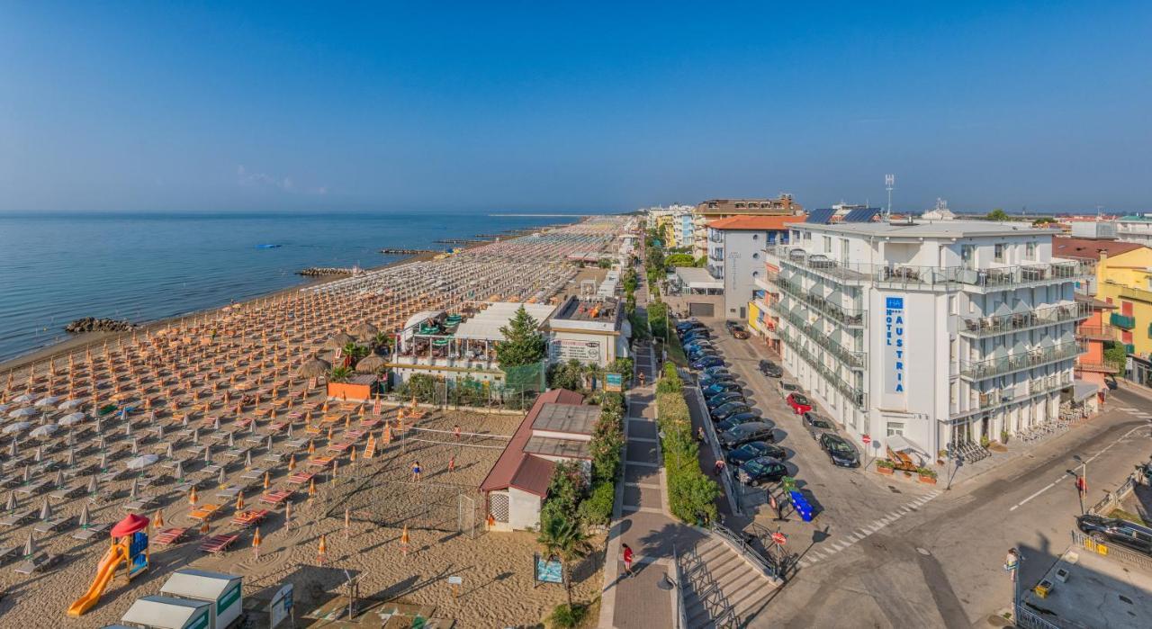 Hotel Austria Каорле Екстериор снимка